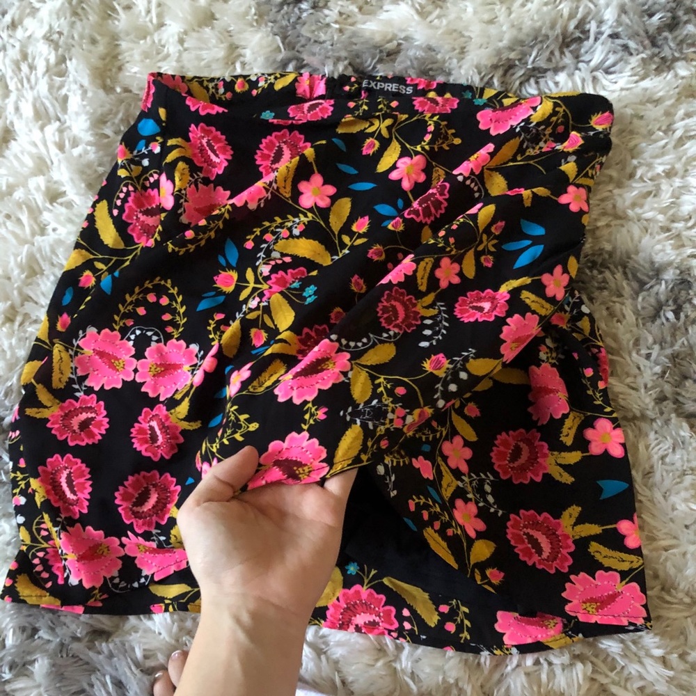Perfect condition express skirt!